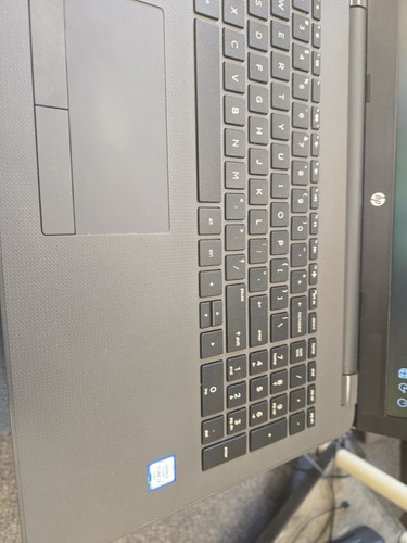 250 laptop computer - 250,